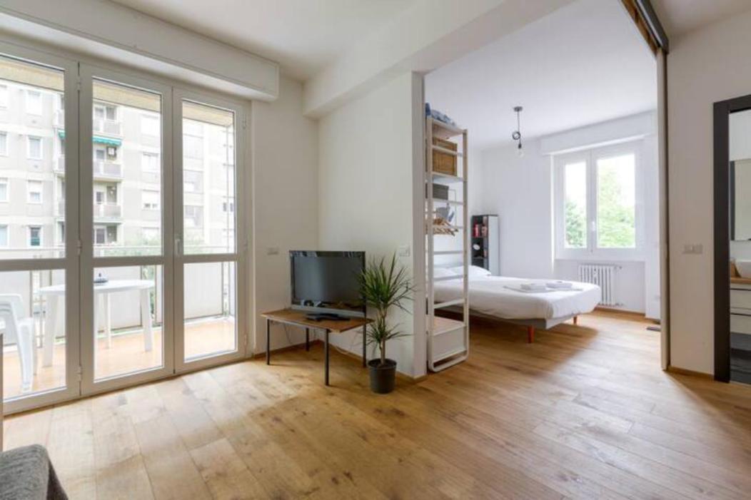 City Life & Mico Cosy And Functional Apartment Милано Екстериор снимка